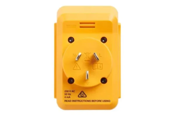 Fluke Socket Tester Audible/Visual RCD Check, CATIII 300V (ST240+) - Image 3